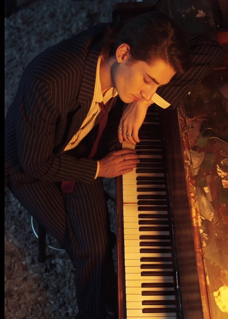 Porträt von Denis Ruder – Klavier, Keyboard, Songwriting, Musikproduktion, Musiktheorie in Nürnberg