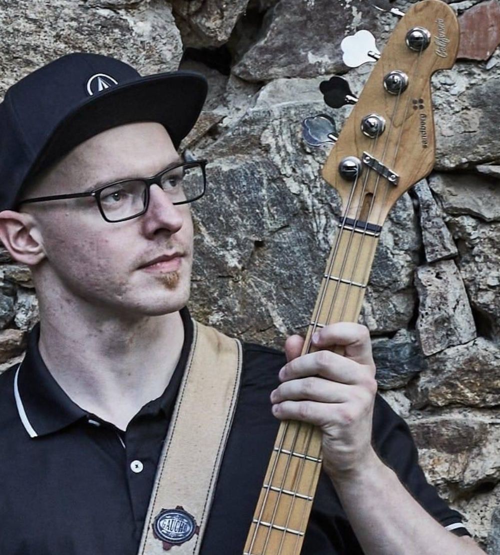 Porträt von Martin Winter – E-Bass in Wien