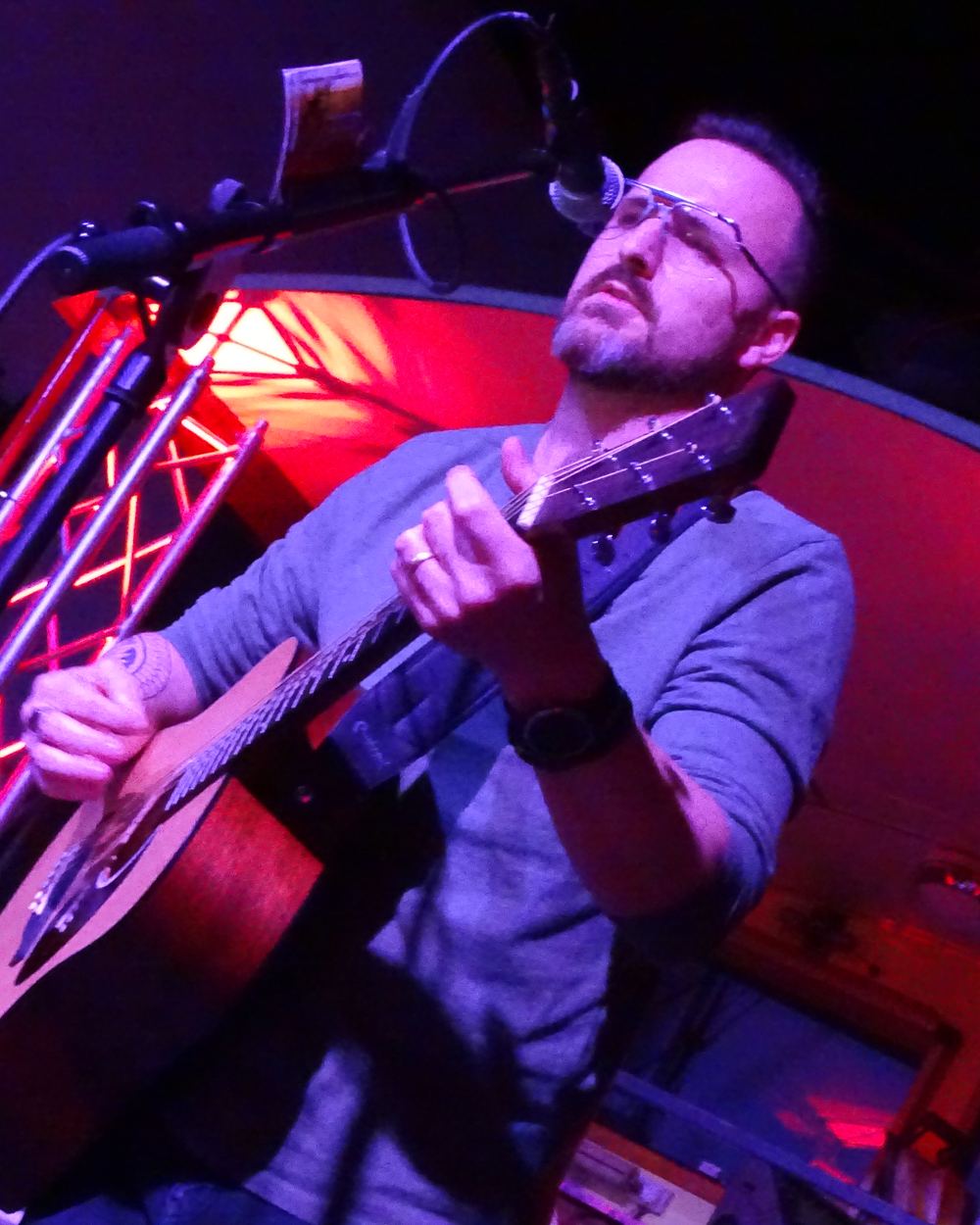 Porträt von Manuel Obermoser – Musiktheorie, DJing, Sprecherziehung, Gitarre, Musikproduktion in St. Veit im Pongau