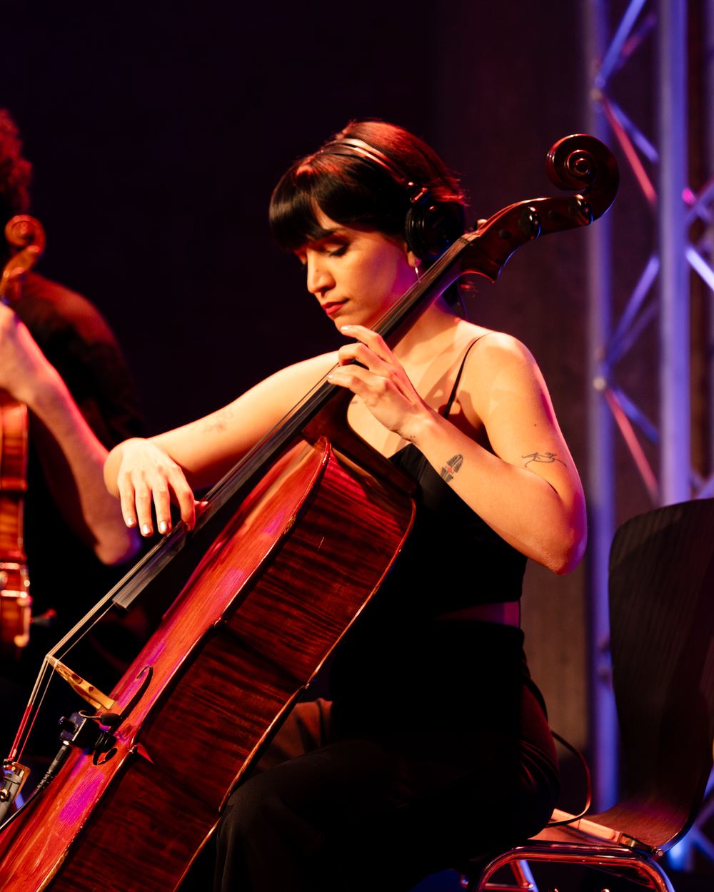 Porträt von Golsana Shenasaei – Violoncello in Berlin