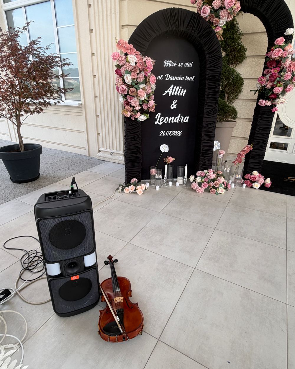 Porträt von Vigan Dalipi – Klavier, Viola, Violine, Violoncello, E-Gitarre, Gitarre, Keyboard, Ukulele in Olpe