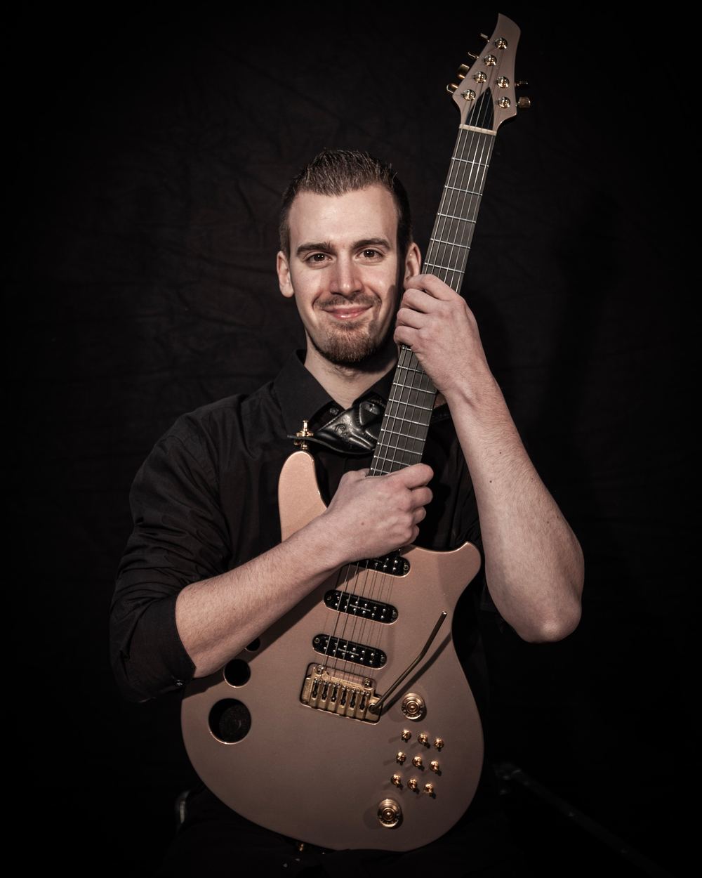 Porträt von Nico Braband - Selbständiger Berufsmusiker & Dozent für Gitarre – Gitarre, E-Gitarre, E-Bass, Musiktheorie, Gehörbildung, Songwriting, Musikproduktion in Schweich