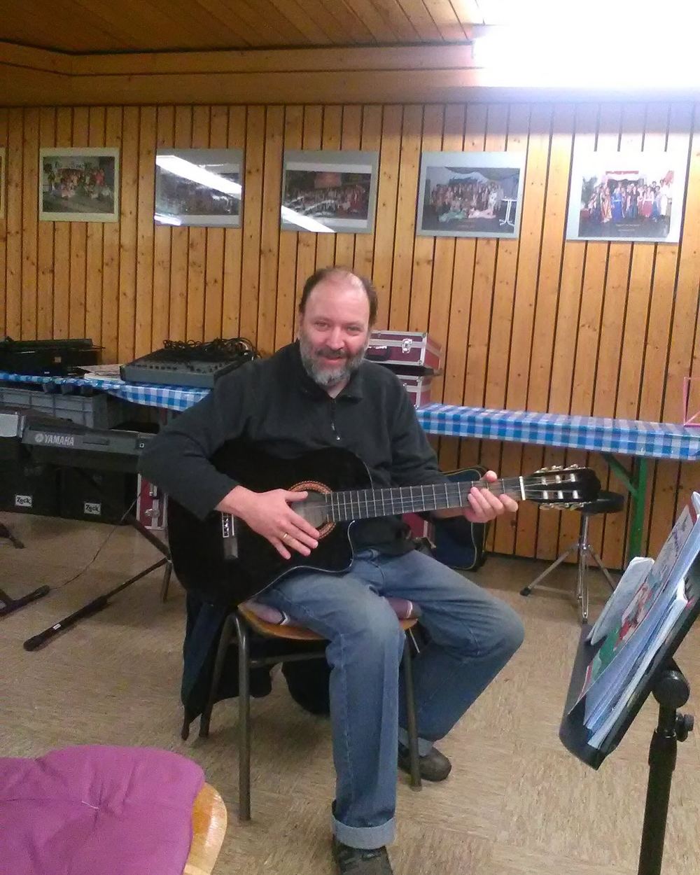 Porträt von Ulrich Gütter – Akkordeon, Orgel, Keyboard, Klavier, Schlagzeug, Gitarre in Landkreis Breisgau-Hochschwarzwald