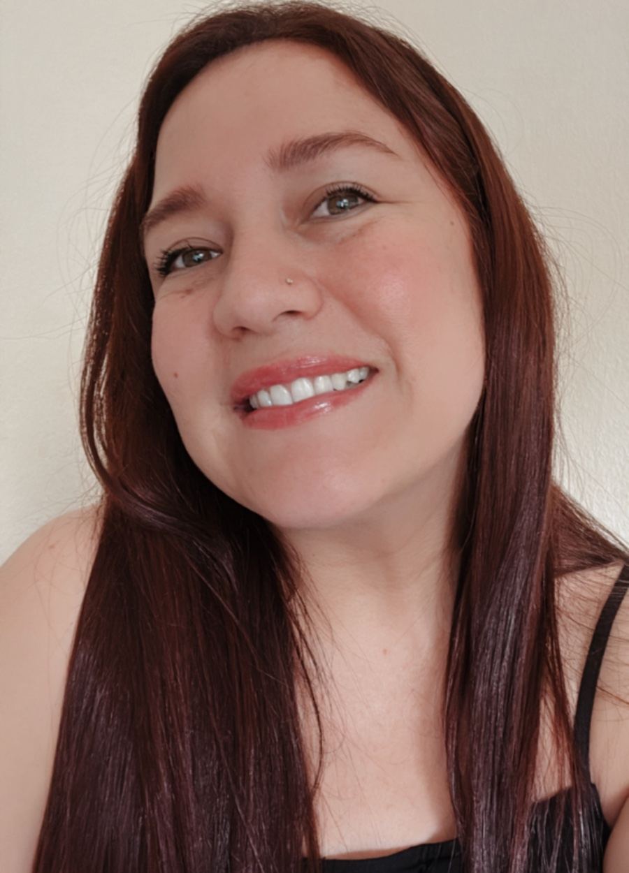 Porträt von Dayana – Gesang (Klassik), Musiktheorie, Gesang (Pop/Rock/Jazz), Stimmtraining, Gehörbildung, Musikalische Früherziehung in Salzlandkreis