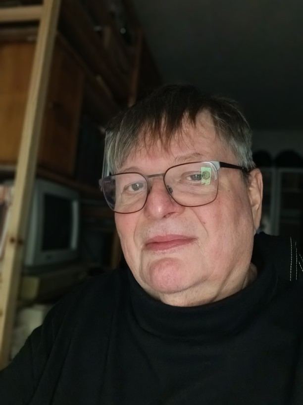 Porträt von Axel Becker – Kontrabass, E-Bass, Musiktheorie, Gehörbildung, Musikproduktion in Köln
