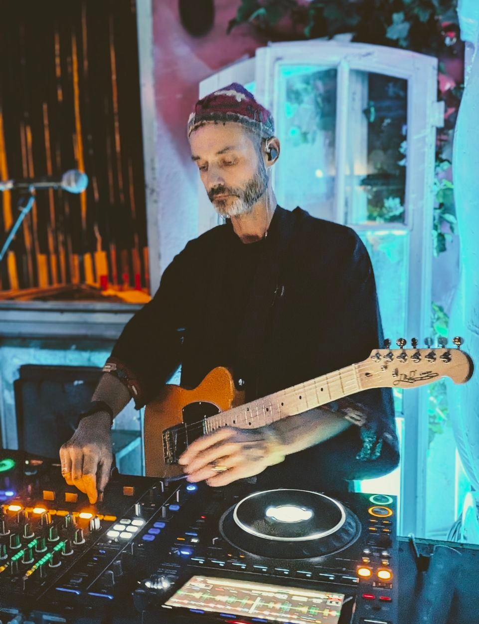 Porträt von Oleg Dubin – Songwriting, Musikproduktion, DJing in Hamburg