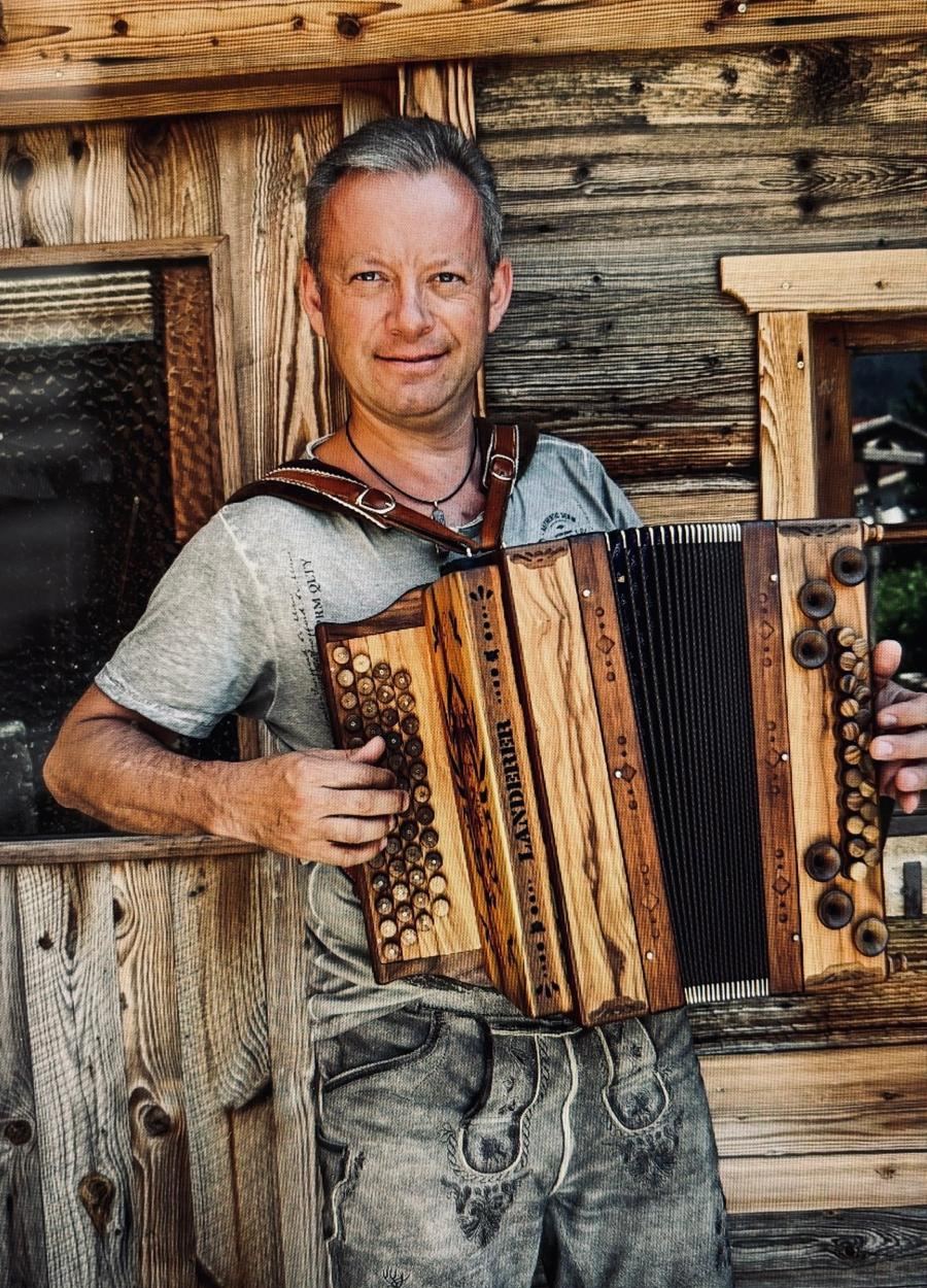 Porträt von Gerhard Knapp – Steirische Harmonika in Ehrwald