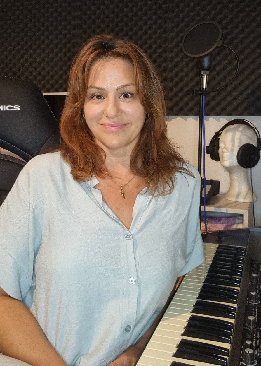 Porträt von Violeta Boneva – Stimmtraining, Gesang (Pop/Rock/Jazz), Musiktheorie, Klavier, Gesang (Klassik) in Zürich